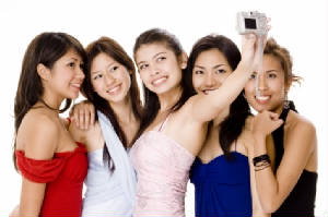 PromGirlsTakingPic.jpg